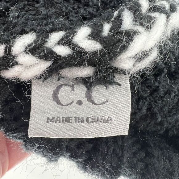 C.C Exclusive Diamond Knit Winter Warm Beanie with Faux Fur Pom - Picture 5 of 6